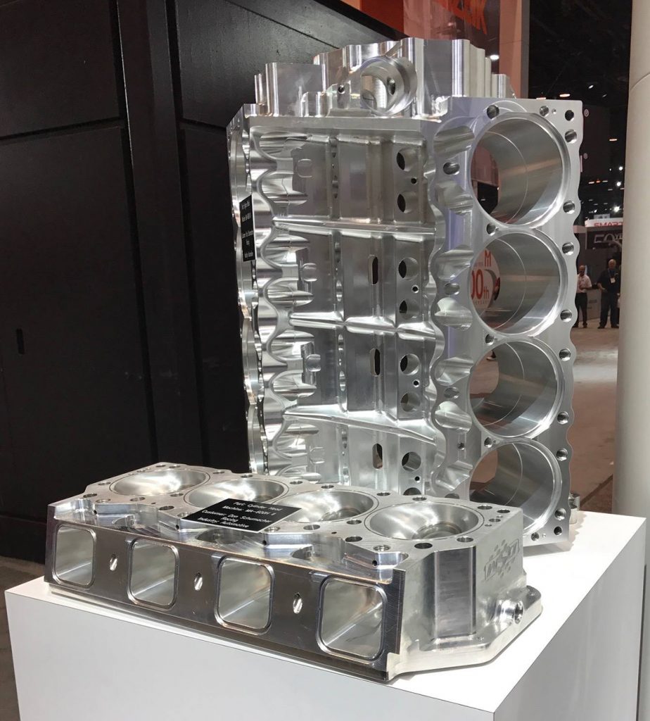 Carcasă motor auto prelucrare în 5 axe pe centre Okuma