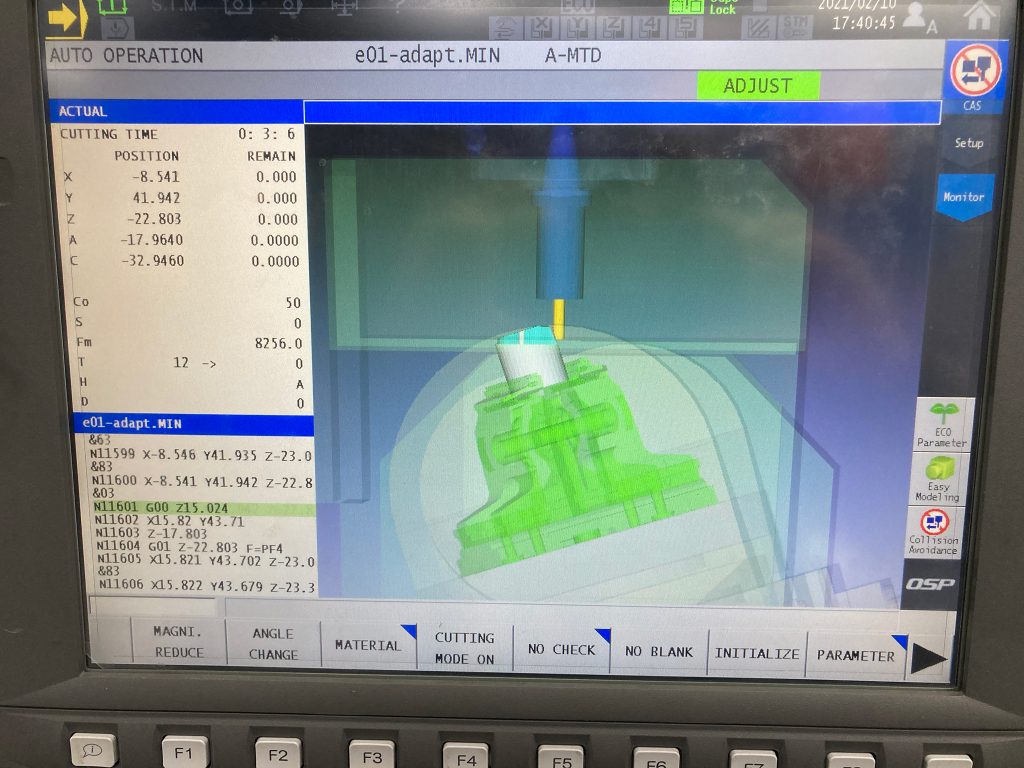 simulare CAM 3D pe centrul vertical în 5 axe Okuma M460V-5AX