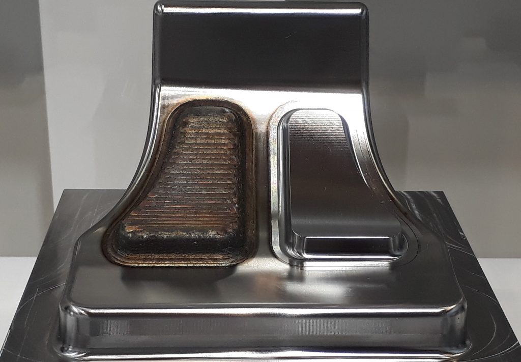 Okuma Laser EX, Recondiționare matrițe folosind tehnologia LMD