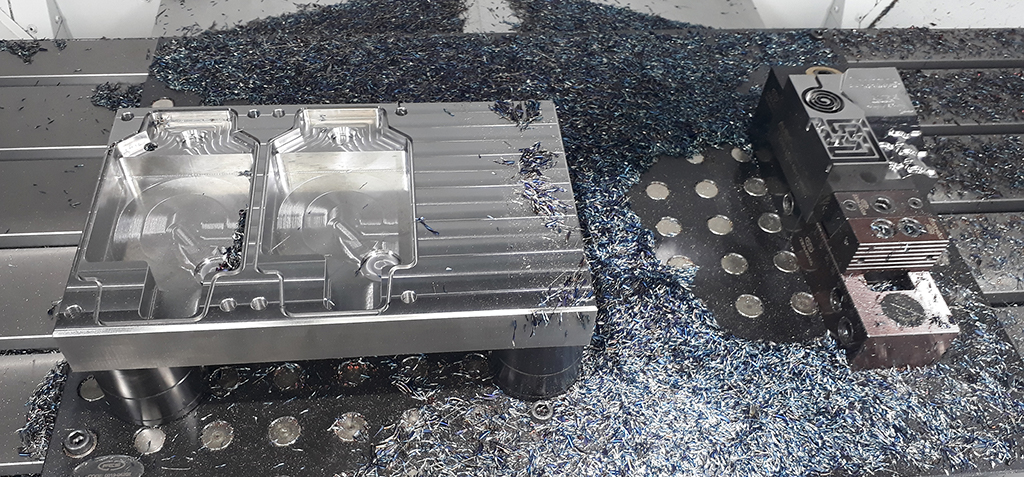 Soluții de prelucrare matrițe - GENOS M660-VE