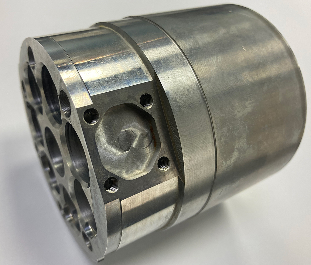 Piesă executată pe strung cu frezare pe axa Y